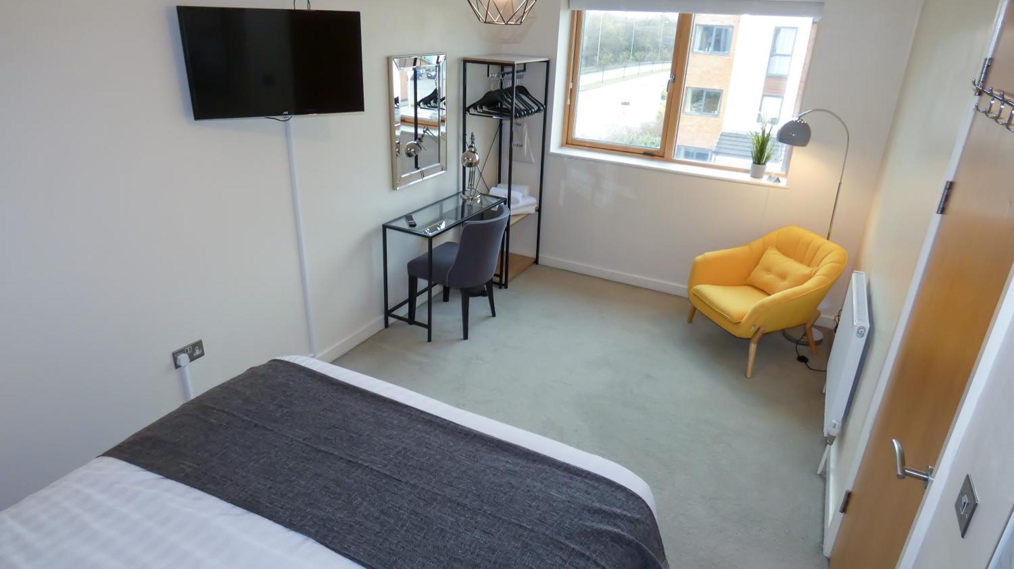 Three Bedroom Townhouse With Parking เทลฟอร์ด ห้อง รูปภาพ